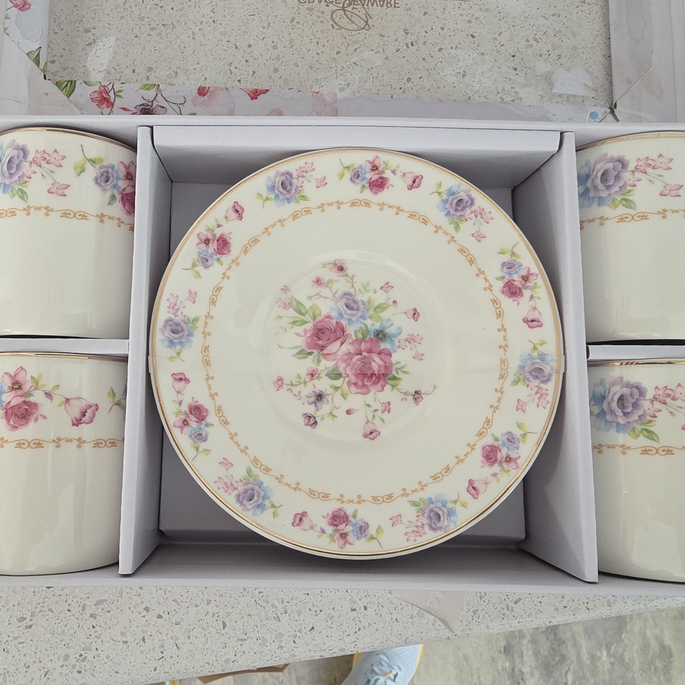 Grace Teaware Porcelain Espresso Set Of 4 Cups & Saucers Summer Floral NIB - Picture 3 of 5